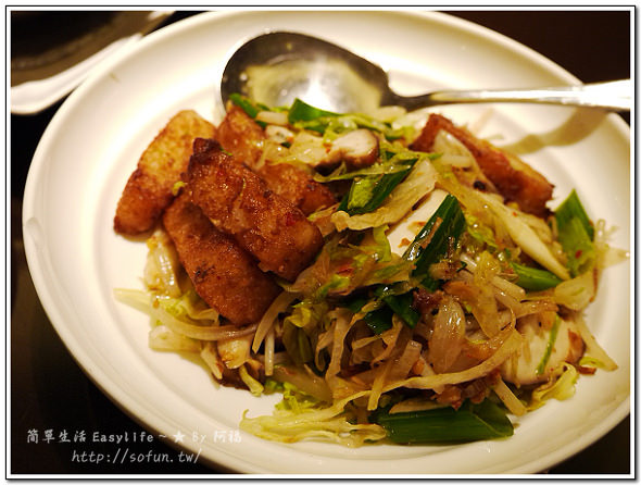 [食記] 台北內湖美食 ~ 桐花私房料理。好吃創新客家料理，燈光好氣氛佳